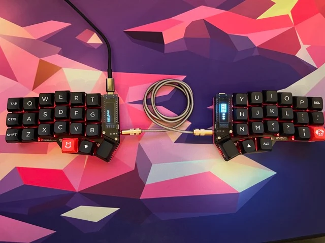Corne V2 Split Mechanikus Billentyűzet - Készre szerelt