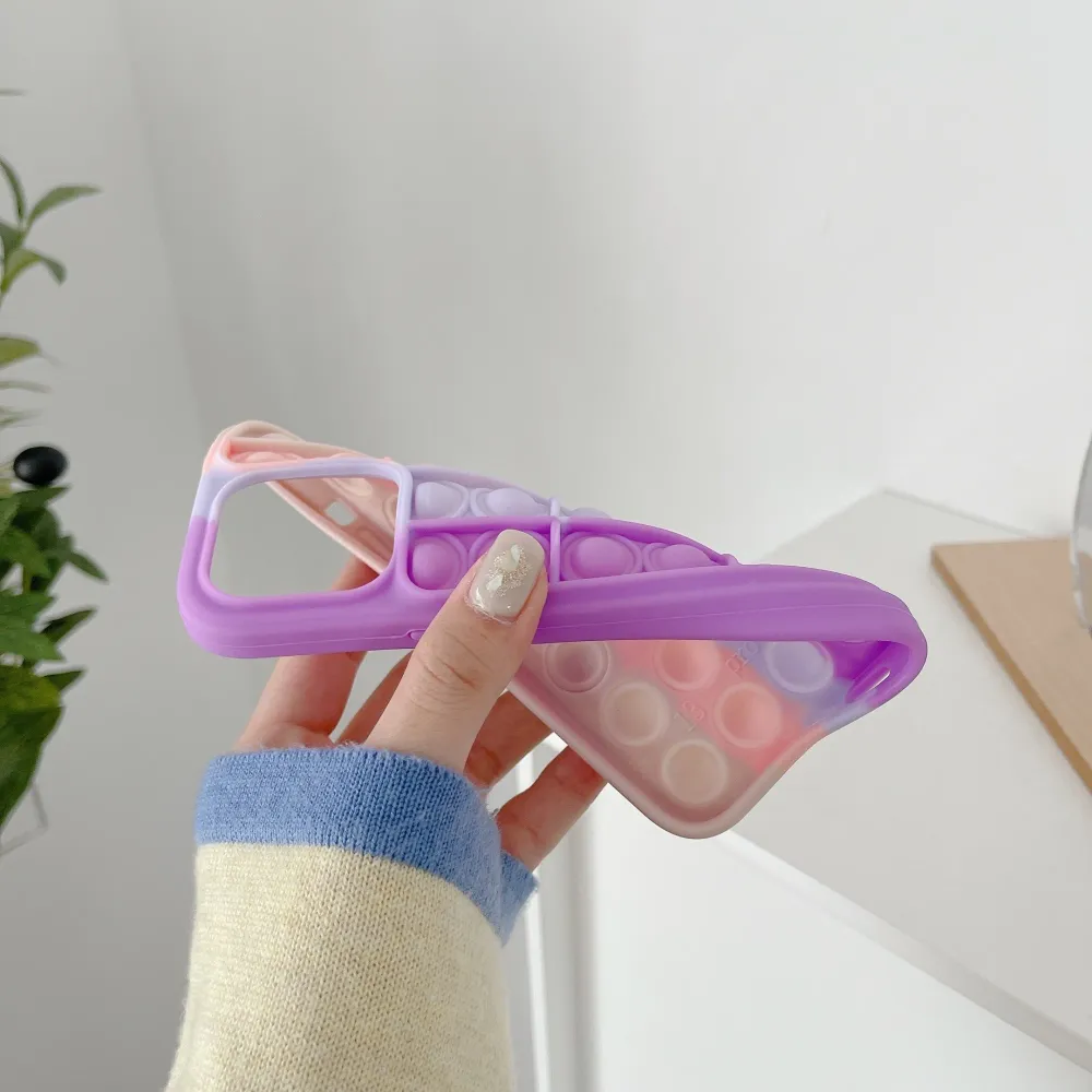 Vivimall Pop It védőtok, Apple iPhone 13 kompatibilis, 2-es modell, többszínű