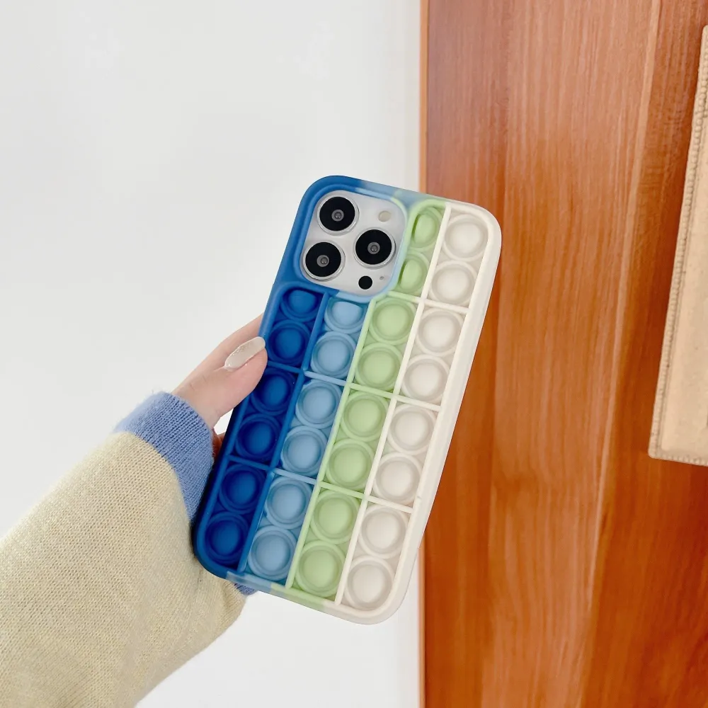 Vivimall Pop It védőtok, kompatibilis az Apple iPhone 13 Pro-val, 6-os modell, többszínű