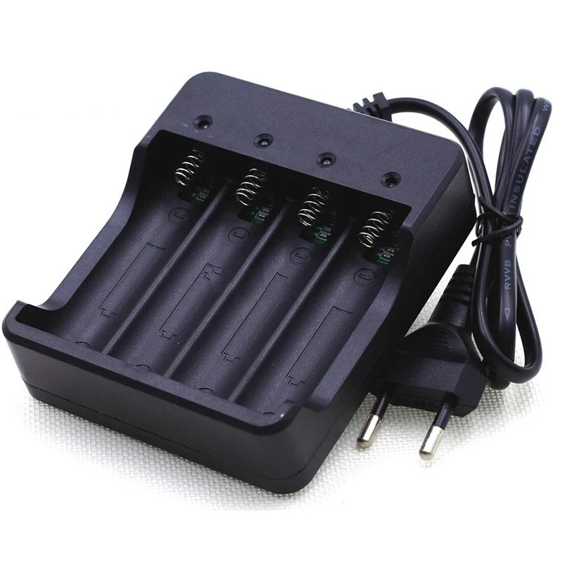 Li-ion akkumulátor töltő 4 x 3,7 V