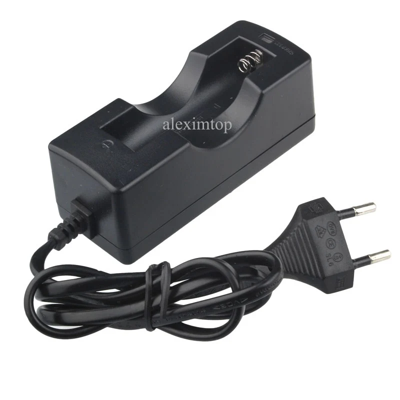 Li-ion akkumulátortöltő 1 x 3,7 V