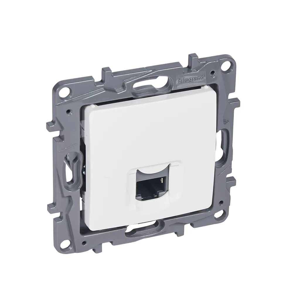 Legrand Niloé RJ45 Cat.6 FTP körmös aljzat, fehér 764577