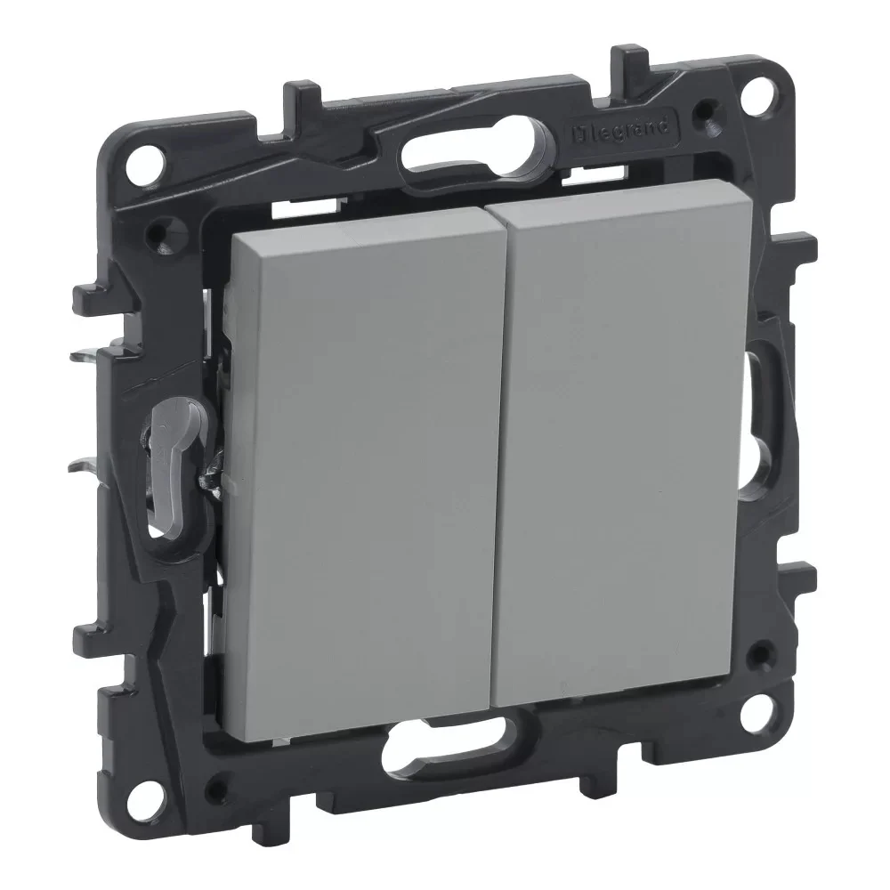 LEGRAND Niloé Step alumínium kettős nyomó, 6A 863312