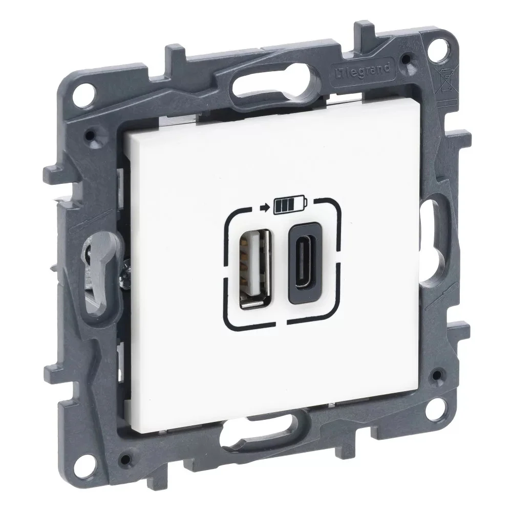 LEGRAND Niloé Step fehér 2xUSB-+C töltőaljzat 5V 3A 15W 863140