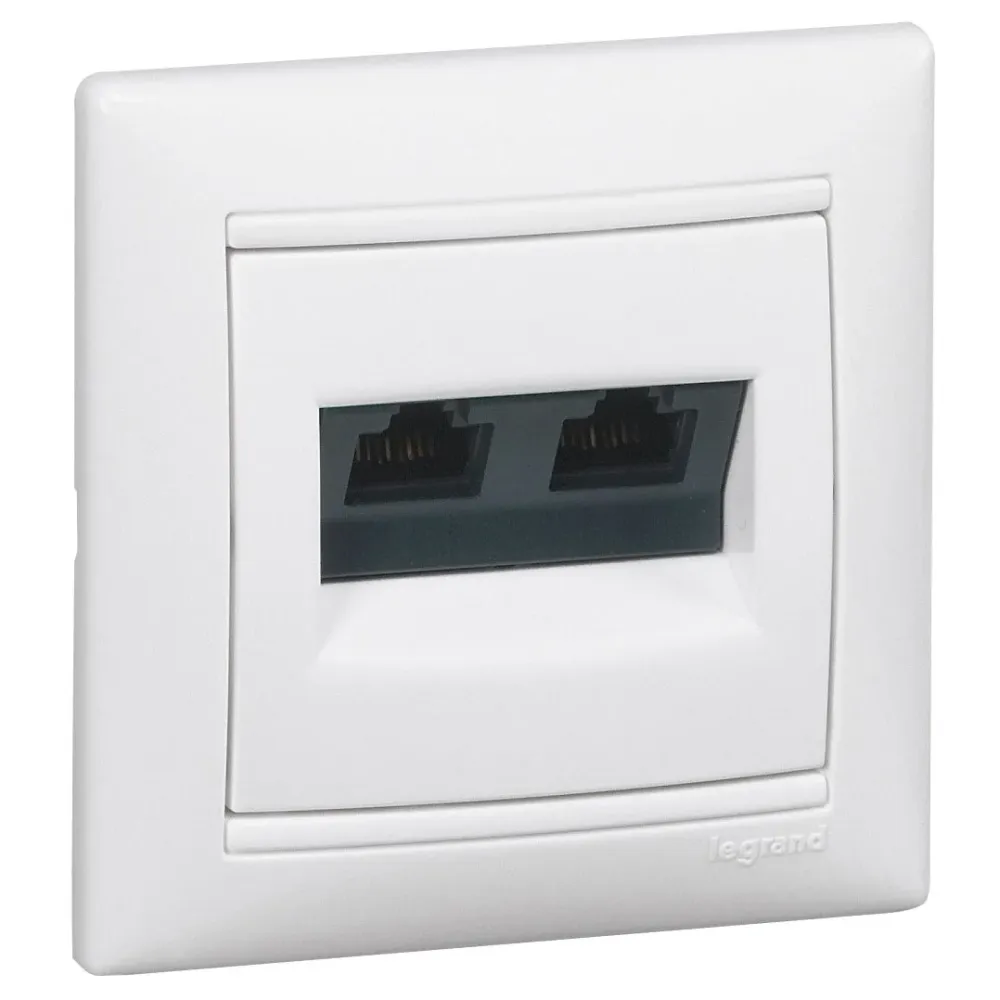 Legrand Valena 2xRJ45 LCS2 Cat5e UTP aljzat, körömmel, fehér 774231
