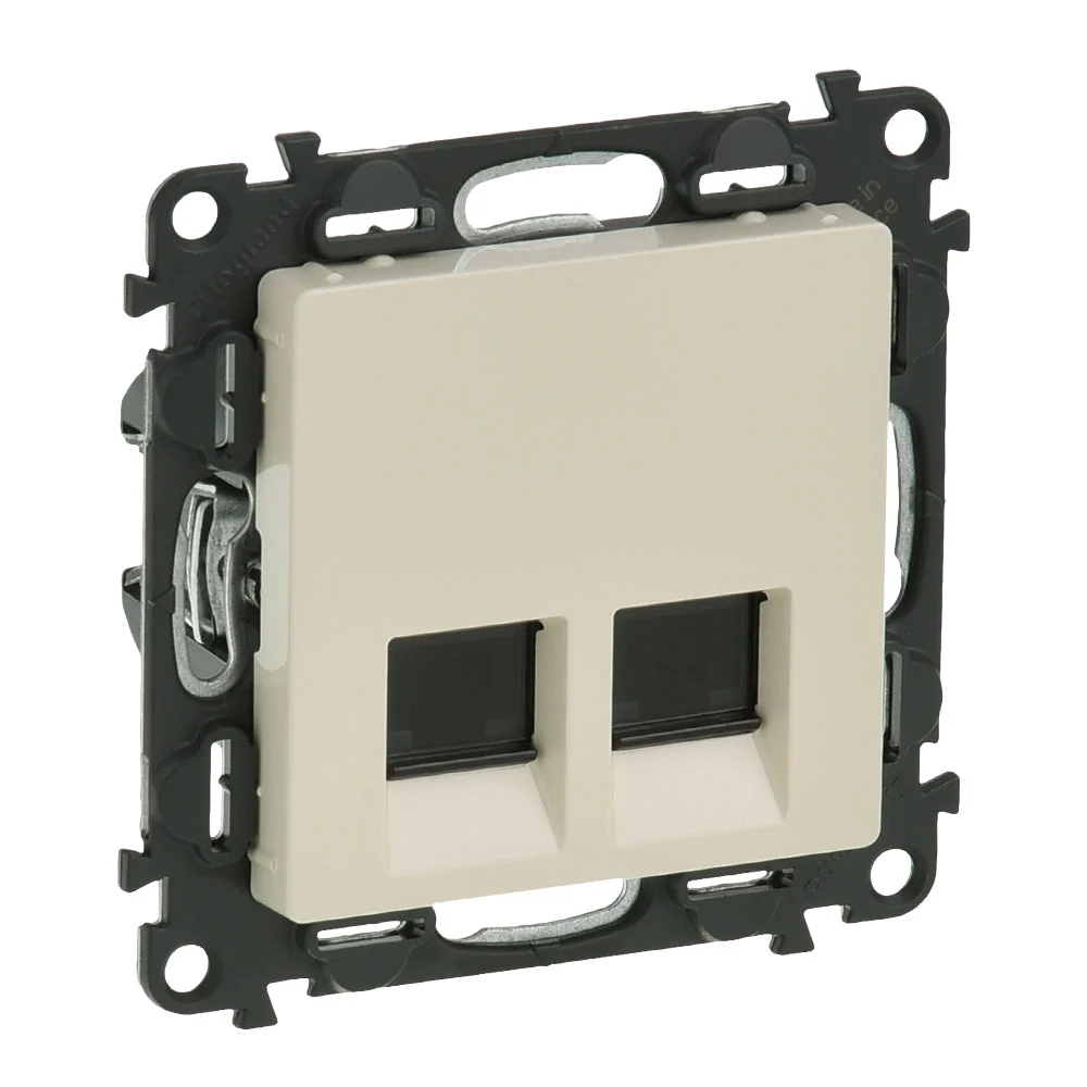 Legrand valena life 2xRJ45 Cat. 6 UTP csatlakozóaljzat elefántcsont 753243