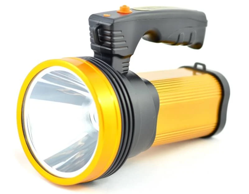Zseblámpa LED-del és TD-T8-3000 elemmel