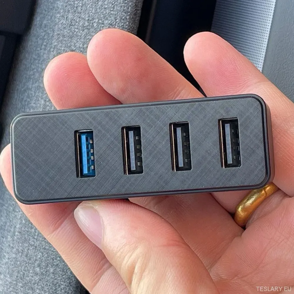 Tesla Model 3. Model kesztyűdoboz usb hub és gyors töltő dokkoló