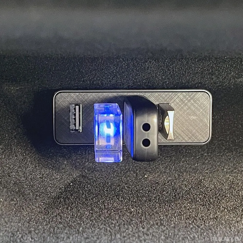 Tesla Model 3. Model kesztyűdoboz usb hub és gyors töltő dokkoló